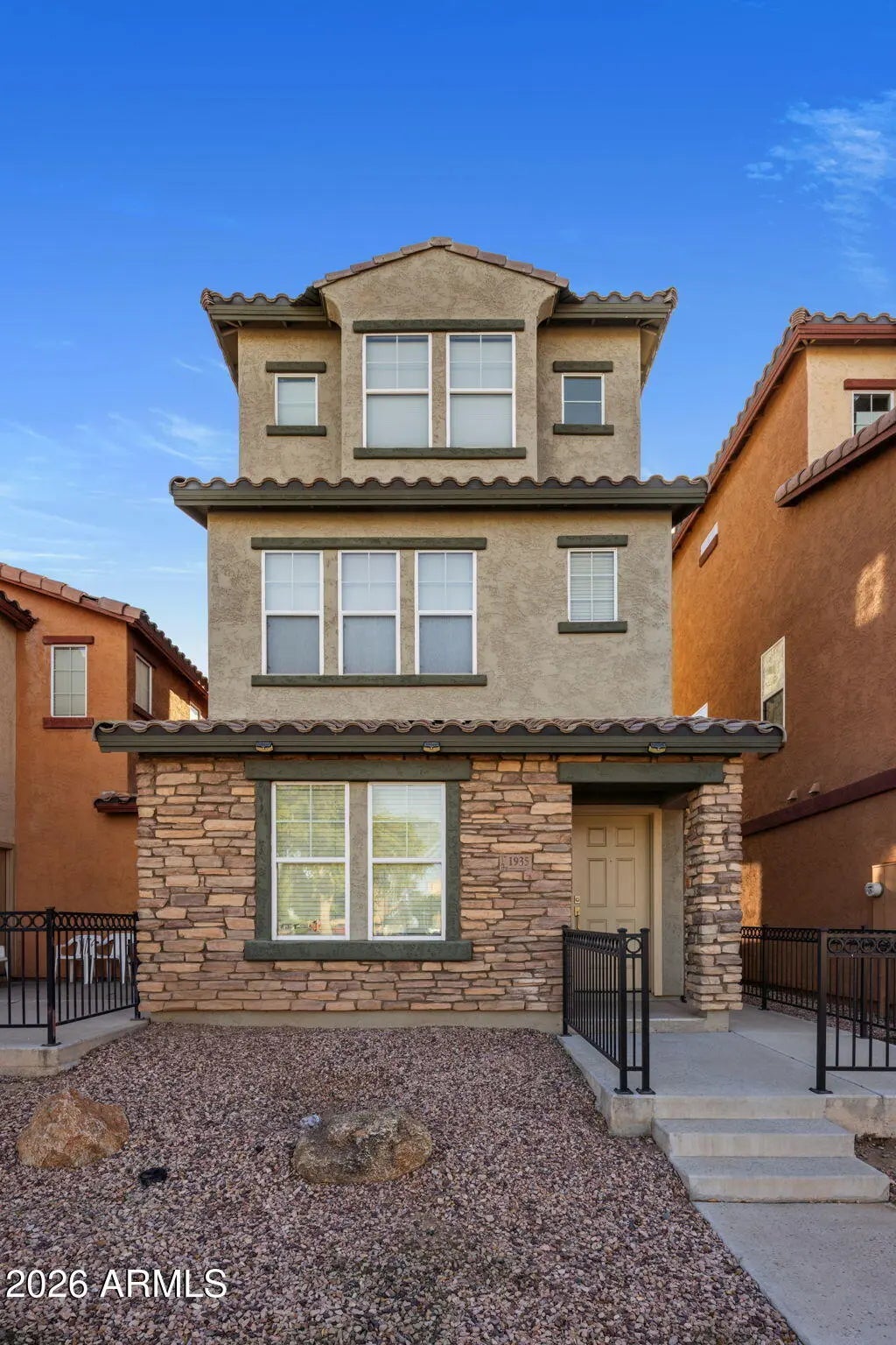 Photo of Listing #7003737