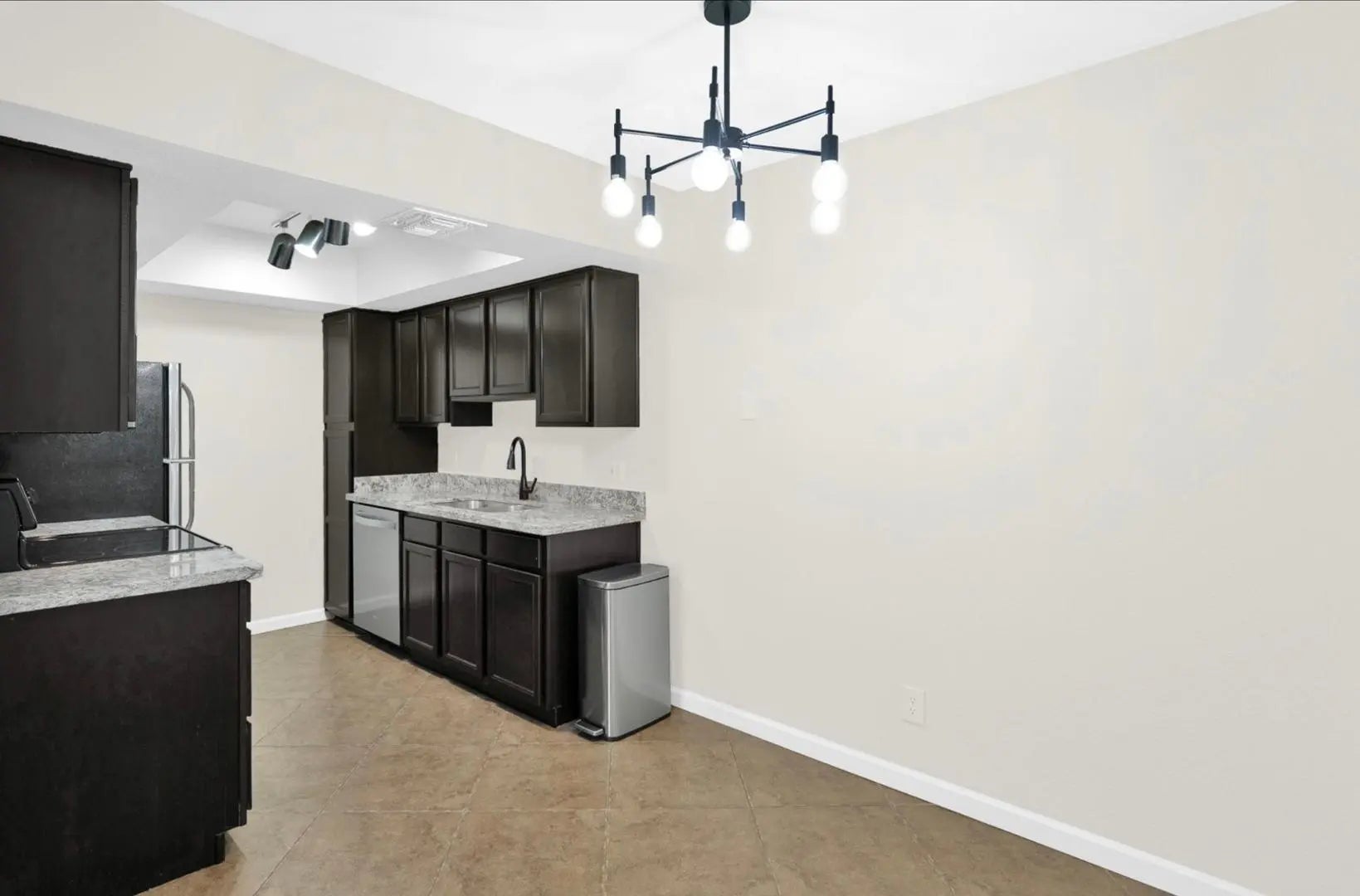 Photo of Listing #7004519