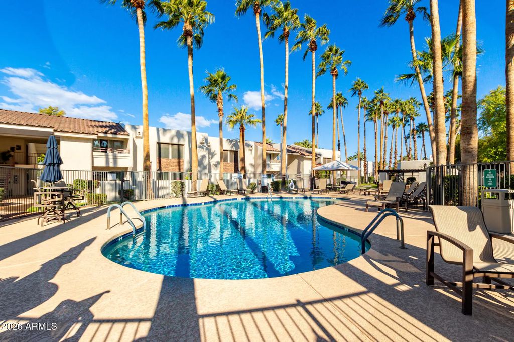 7350 N Via Paseo Del Sur -- (unit O212), Scottsdale