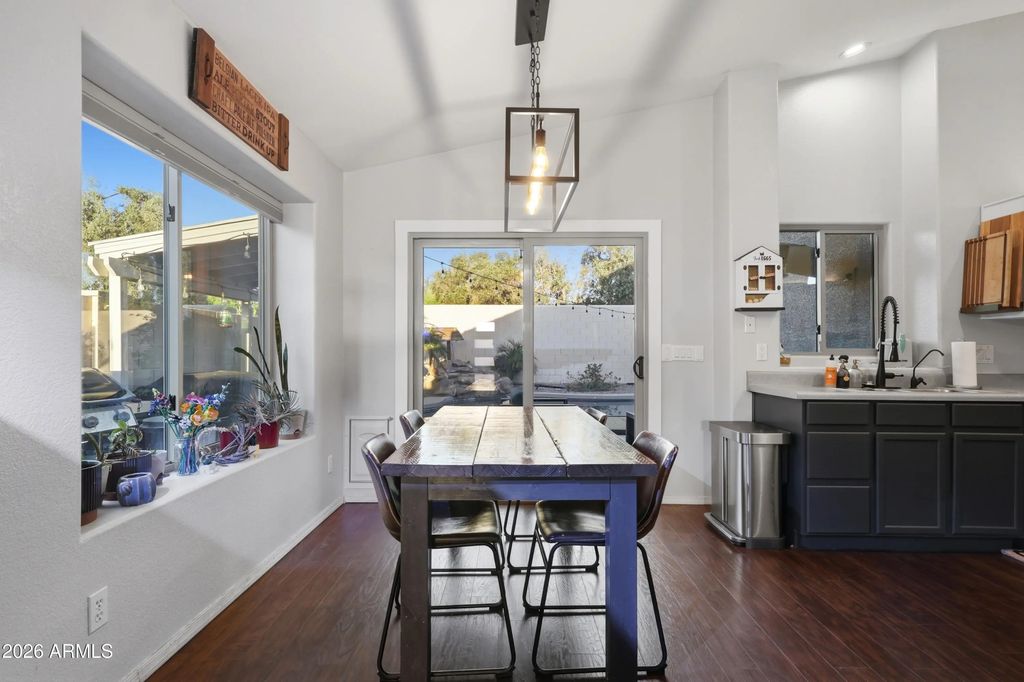 661 N Joshua Tree Lane, Gilbert
