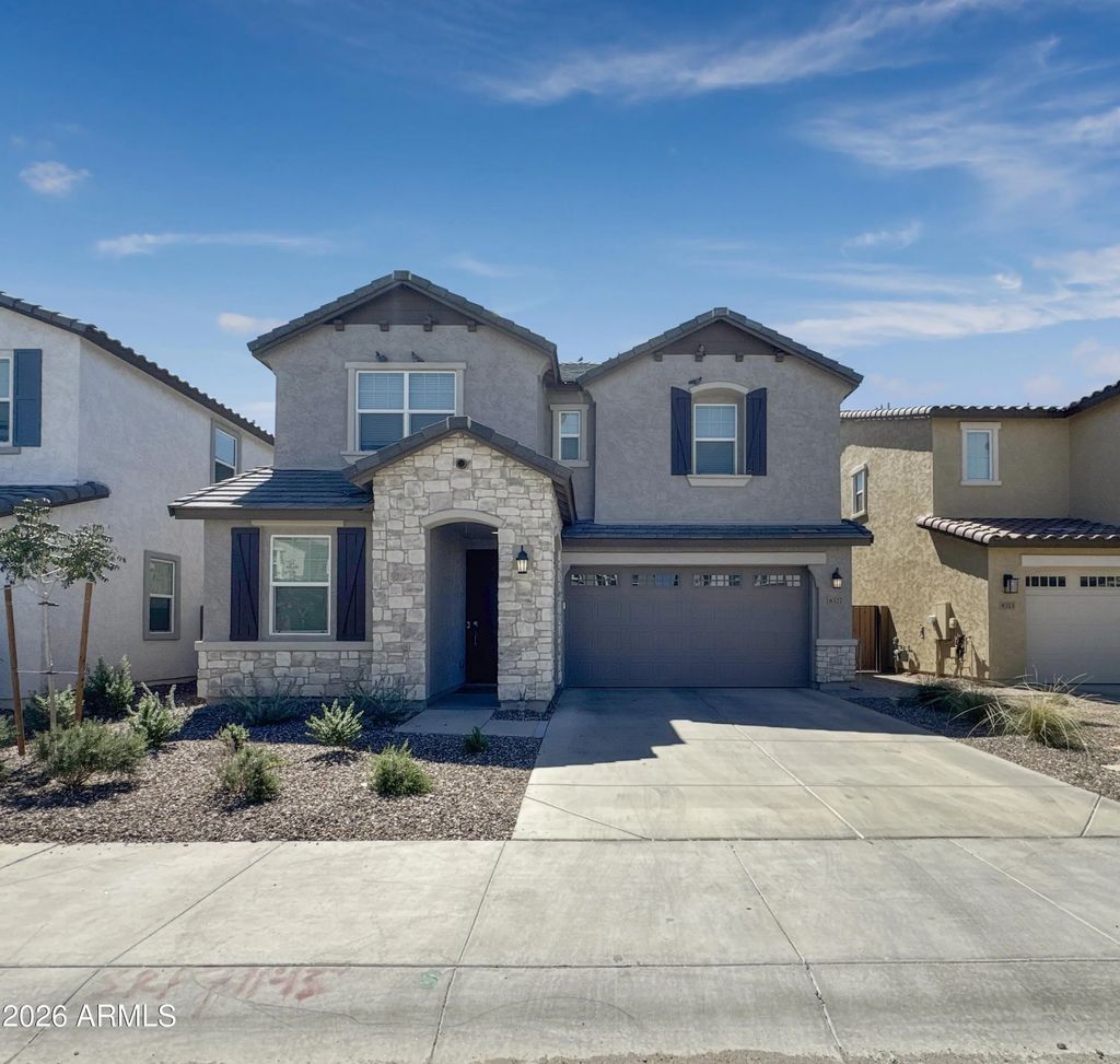 8327 E Petunia Avenue, Mesa
