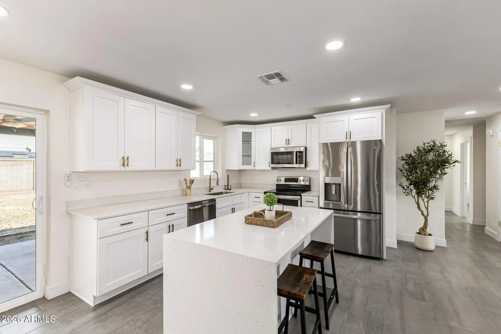 Photo of Listing #7006041