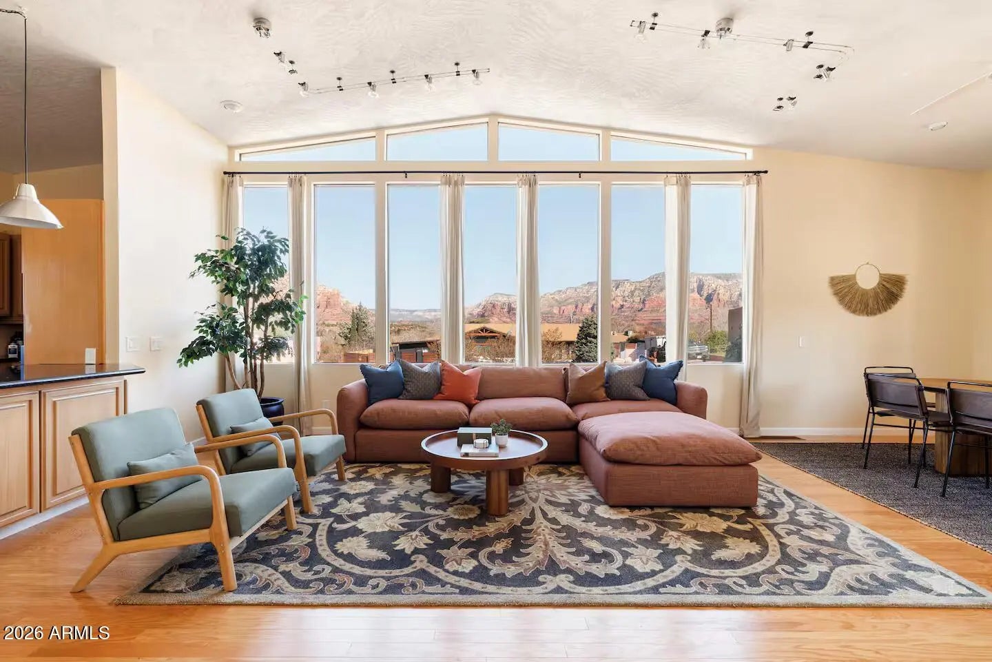 Photo of Listing #7005899