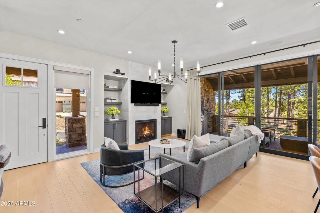 2993 S Tourmaline Drive (unit 33), Flagstaff