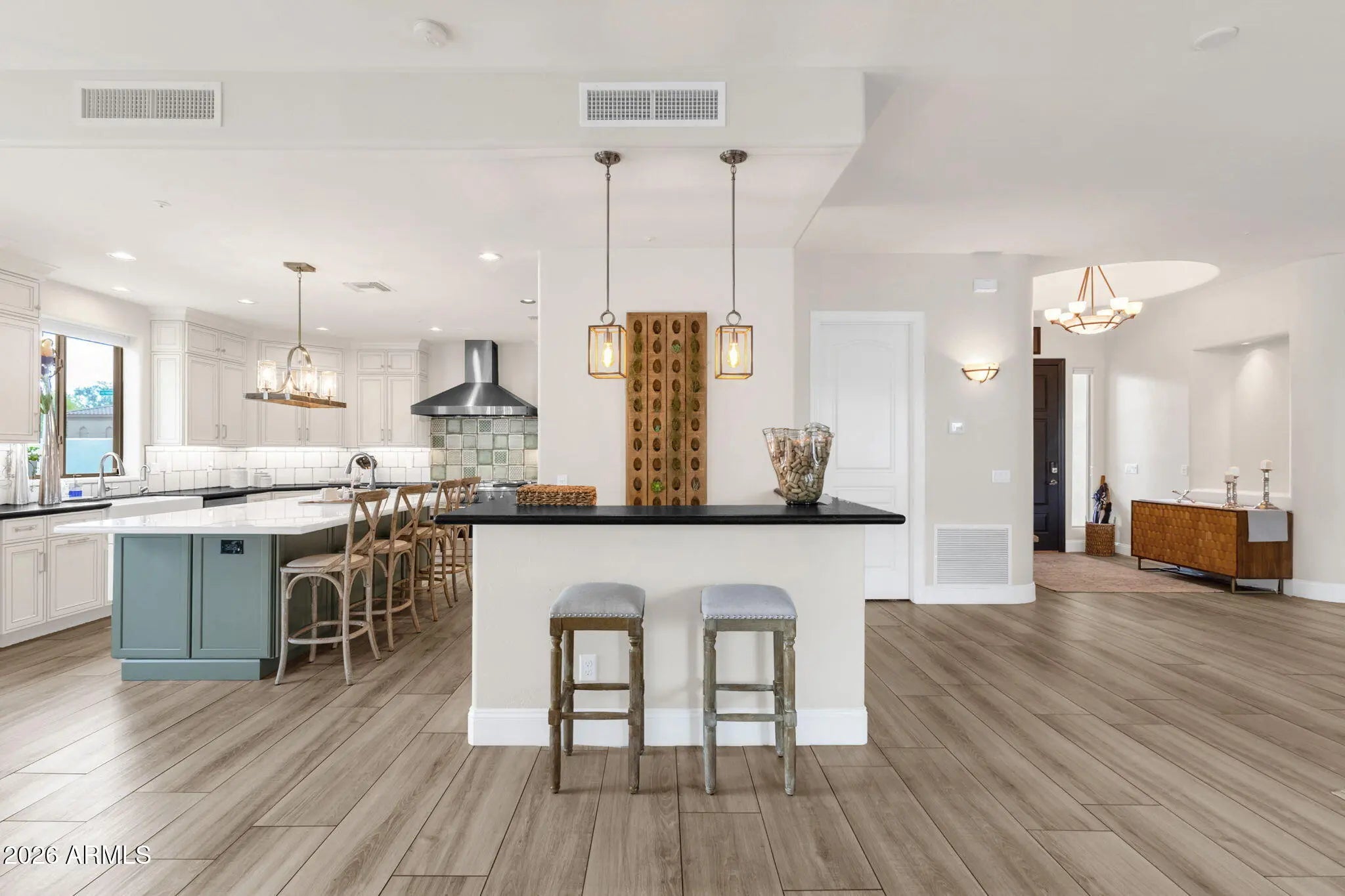 Photo of Listing #7006303