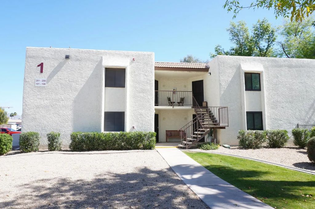 10444 N 69th Street (unit 107), Paradise Valley
