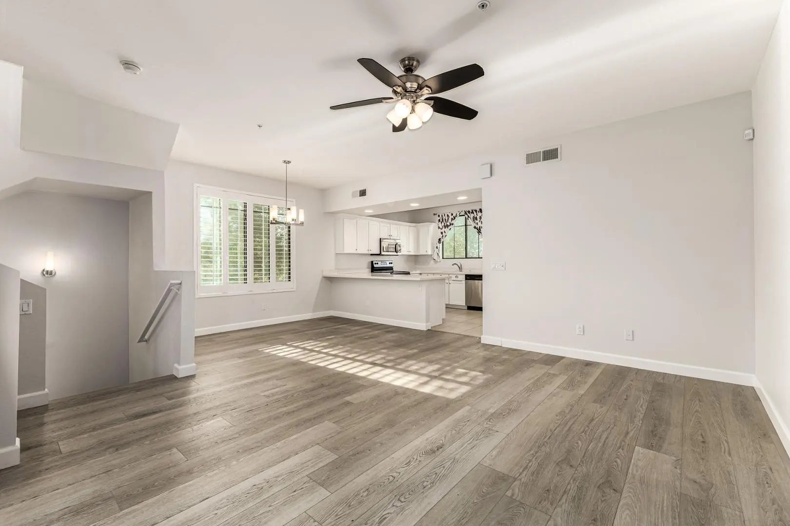 Photo of Listing #7006121