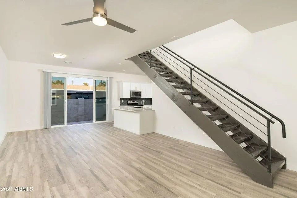 Photo of Listing #7006127