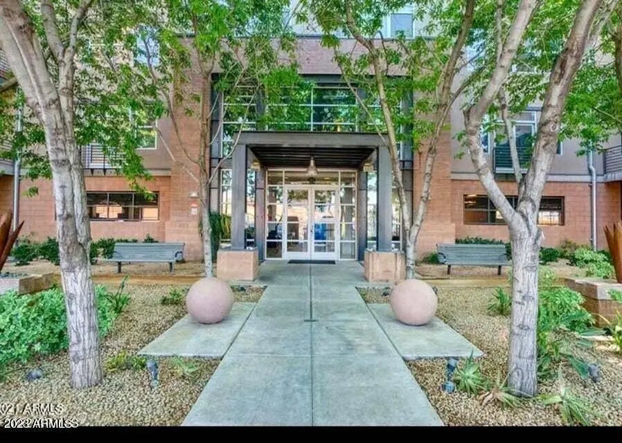 Photo of Listing #7006183