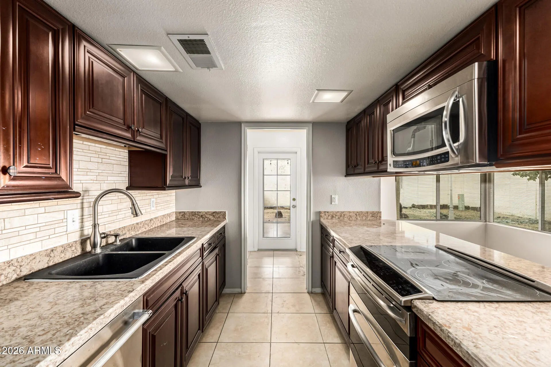 Photo of Listing #7007029