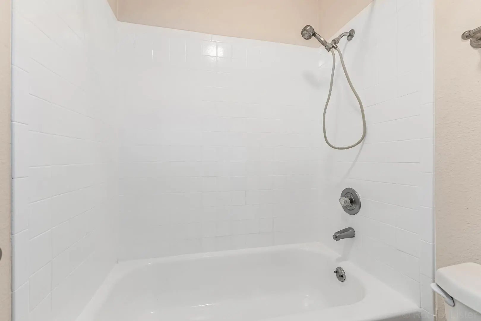 Photo of Listing #7006728