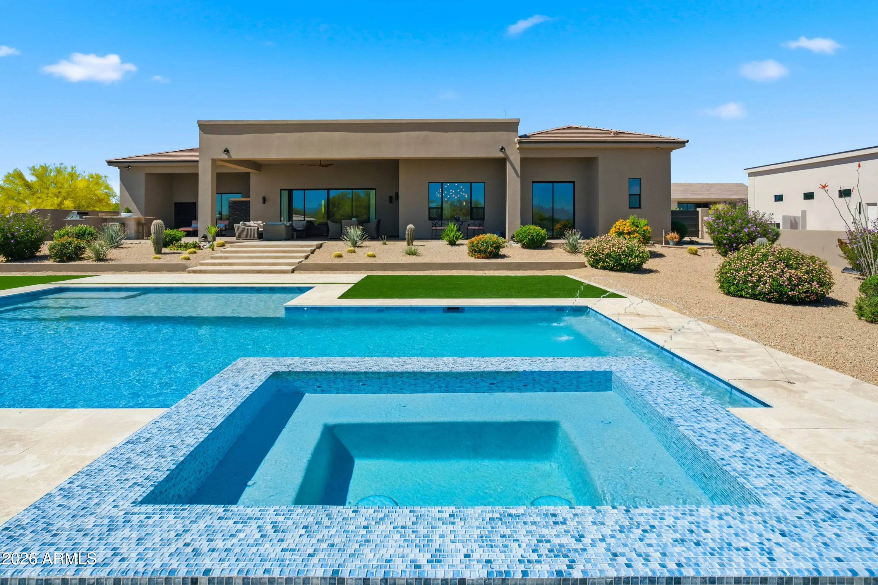 Photo of Listing #7010025