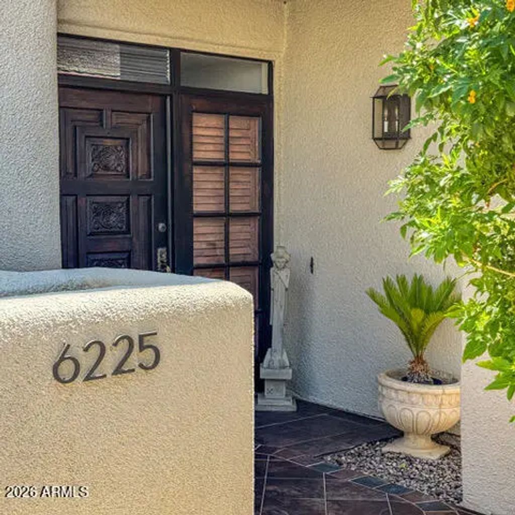 6225 N 30th Way, Phoenix