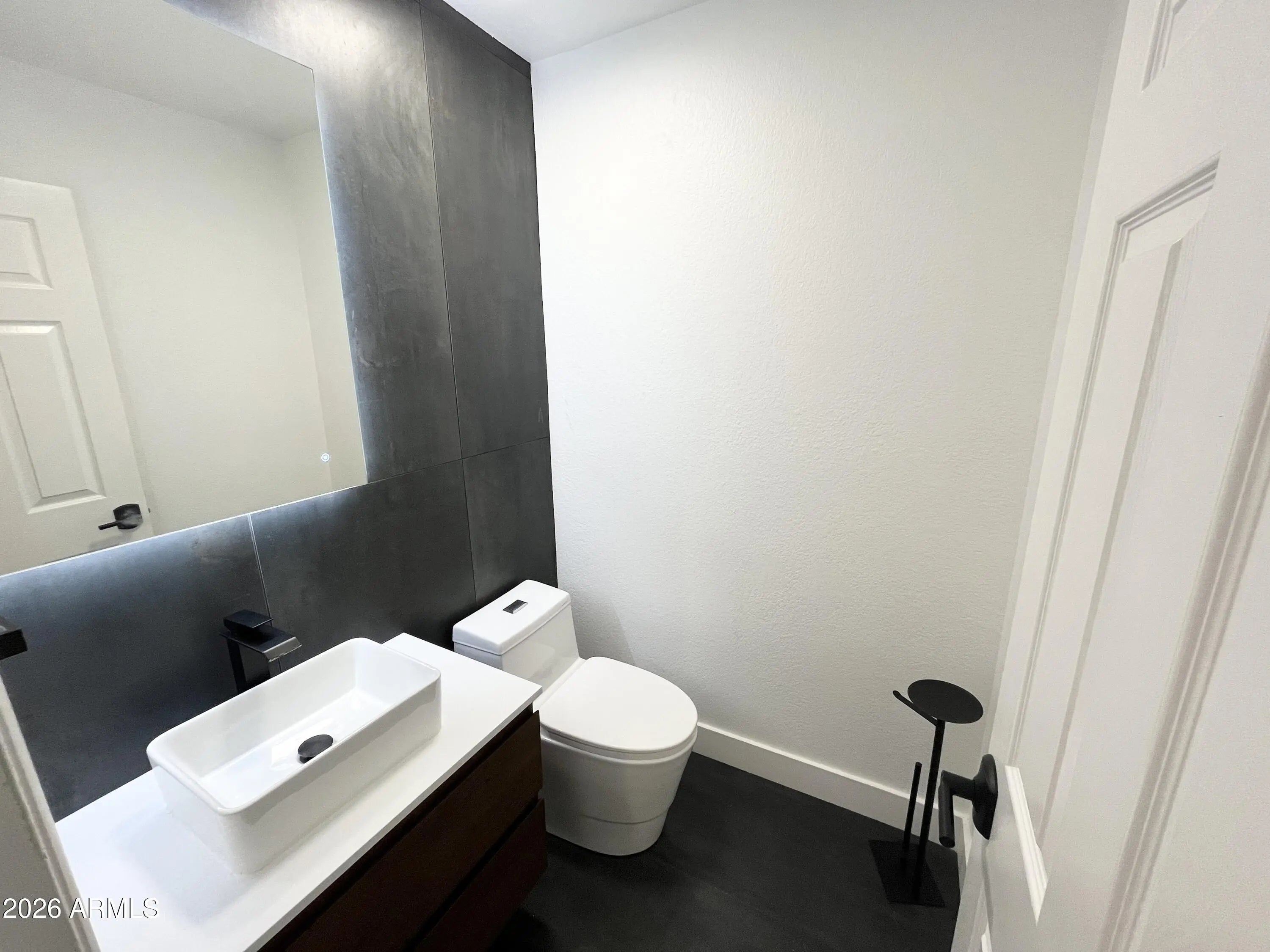 Photo of Listing #7008095