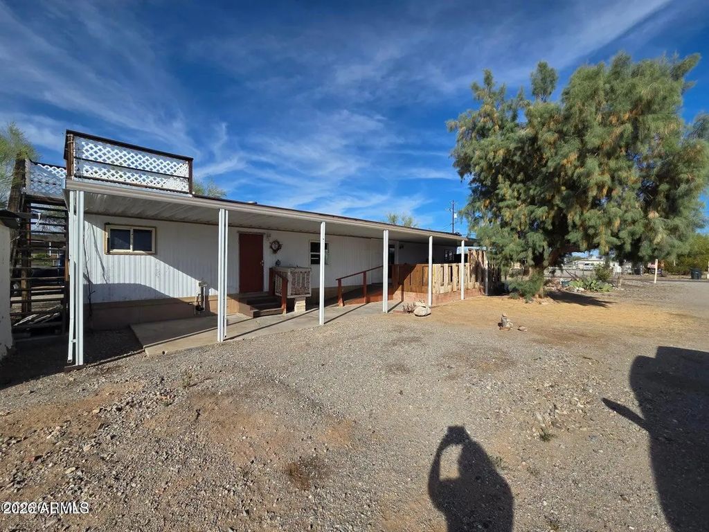 730 N Tesota Lane, Quartzsite