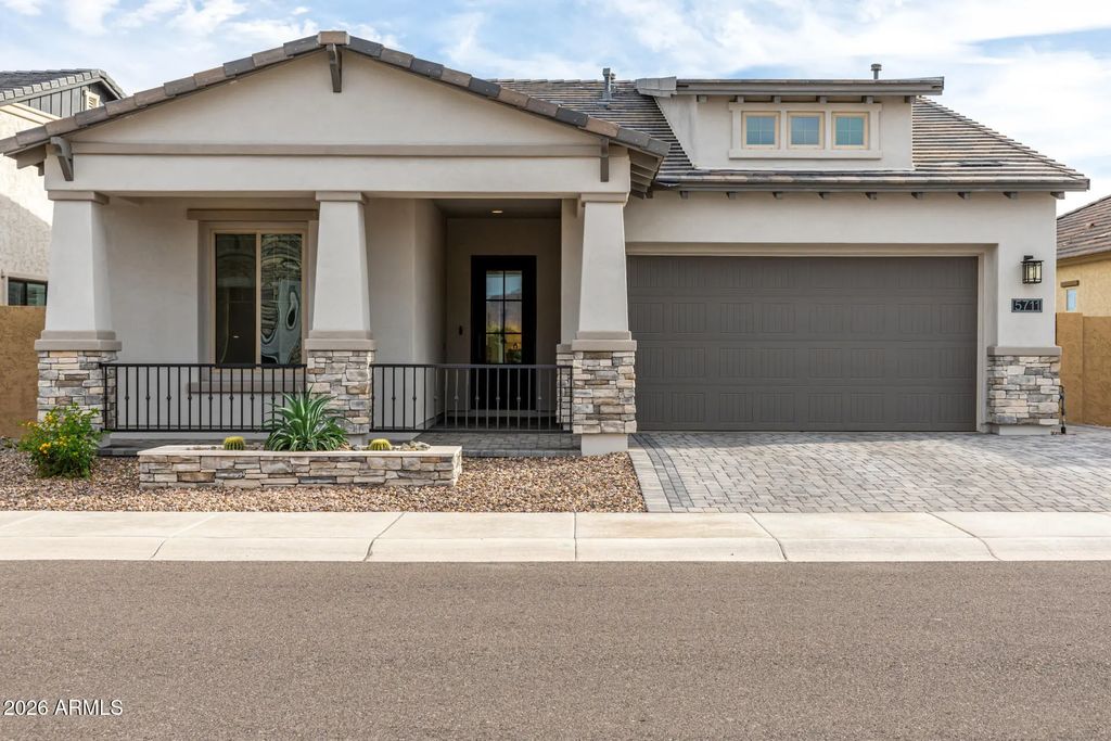 5711 E Scarlet Street, Mesa