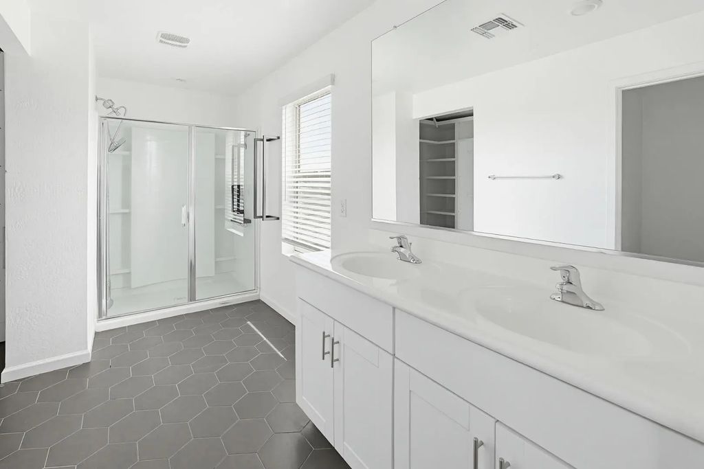 6815 W Encinas Lane, Phoenix