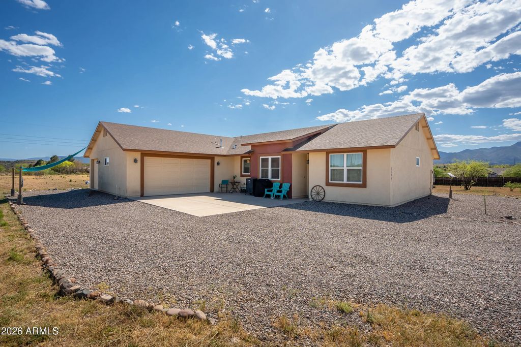2771 S Country Hill Road, Cornville