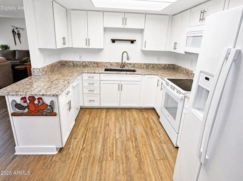 9730 N 94th Place (unit 114), Scottsdale