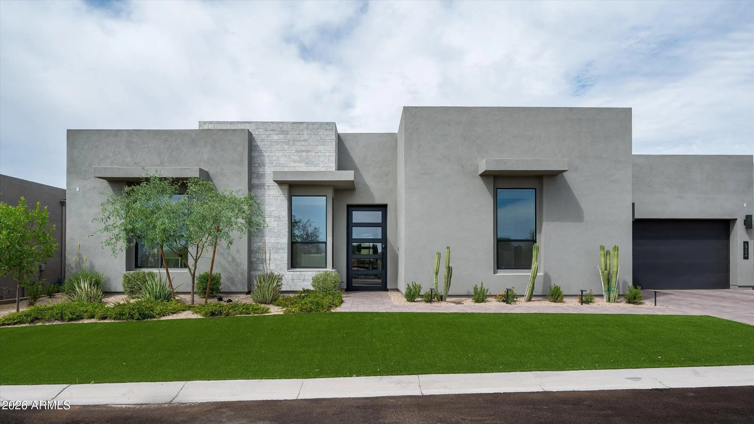 Photo of Listing #7011010