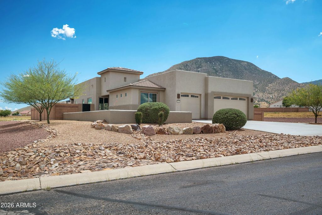 6691 E Saddlehorn Circle, Hereford