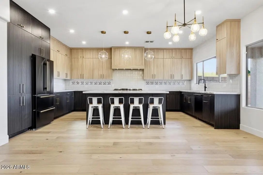 Photo of Listing #7011193