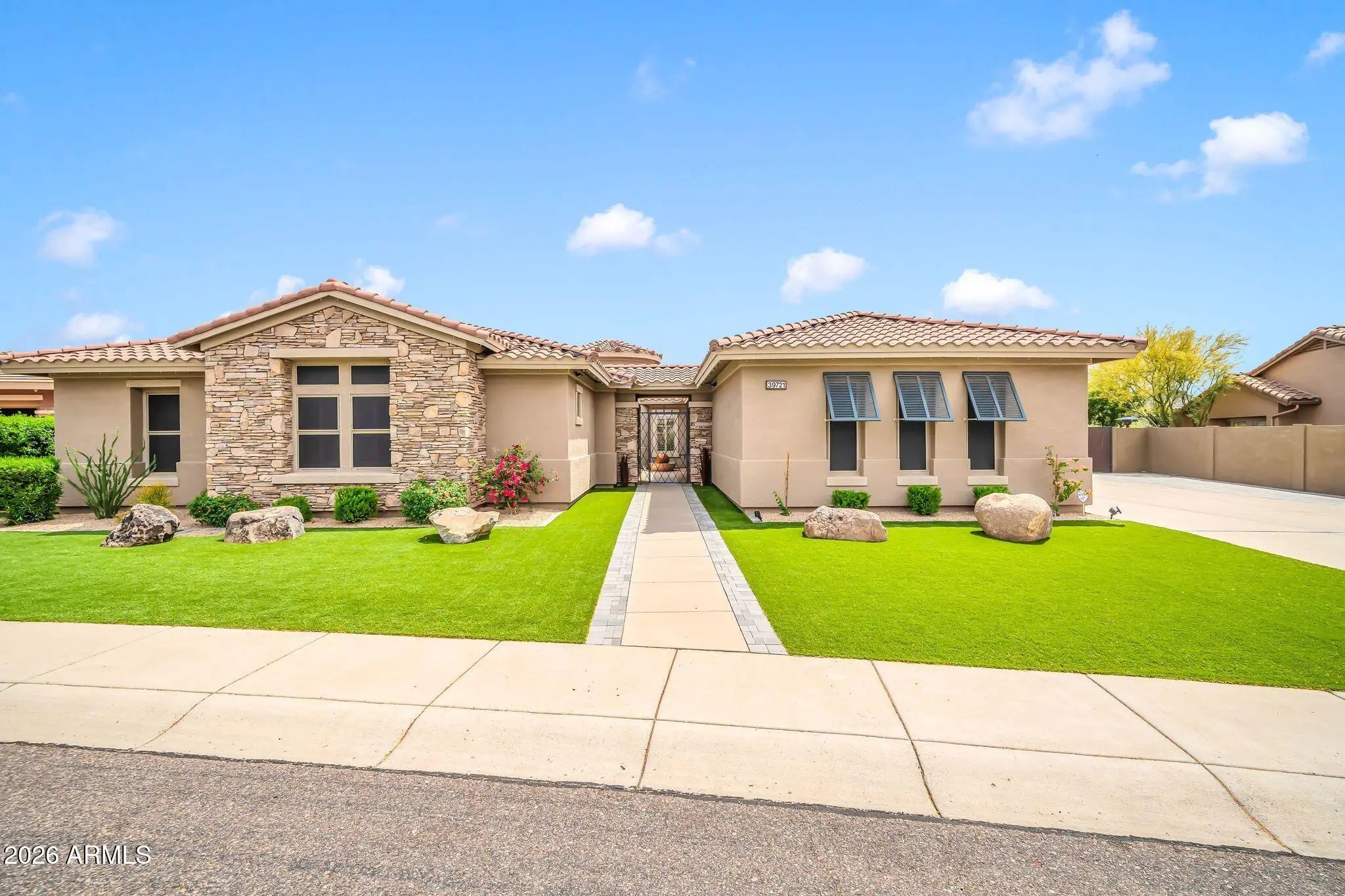 Photo of Listing #7012240