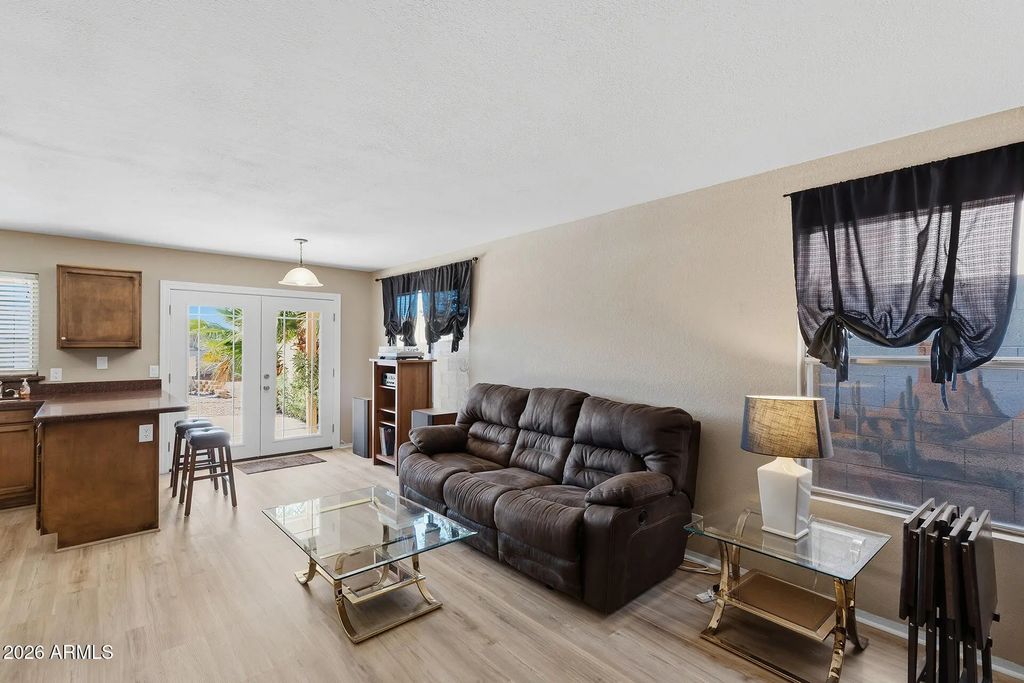 3947 W Whispering Wind Drive, Glendale