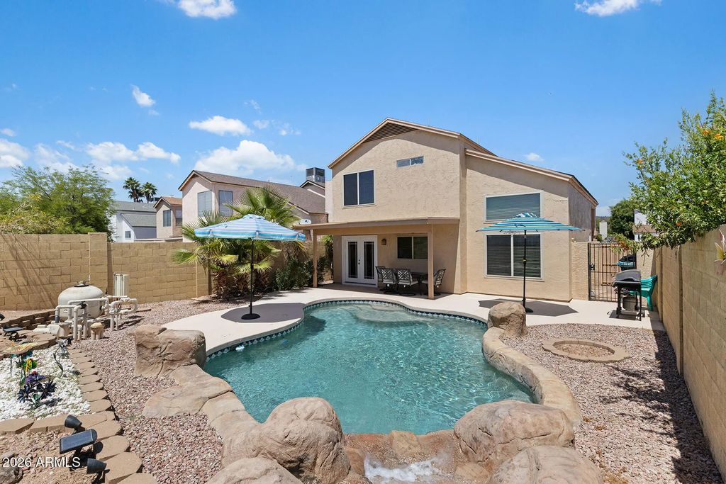 3947 W Whispering Wind Drive, Glendale
