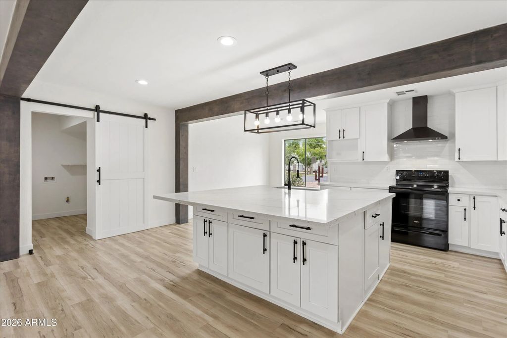 7201 N 16th Drive, Phoenix