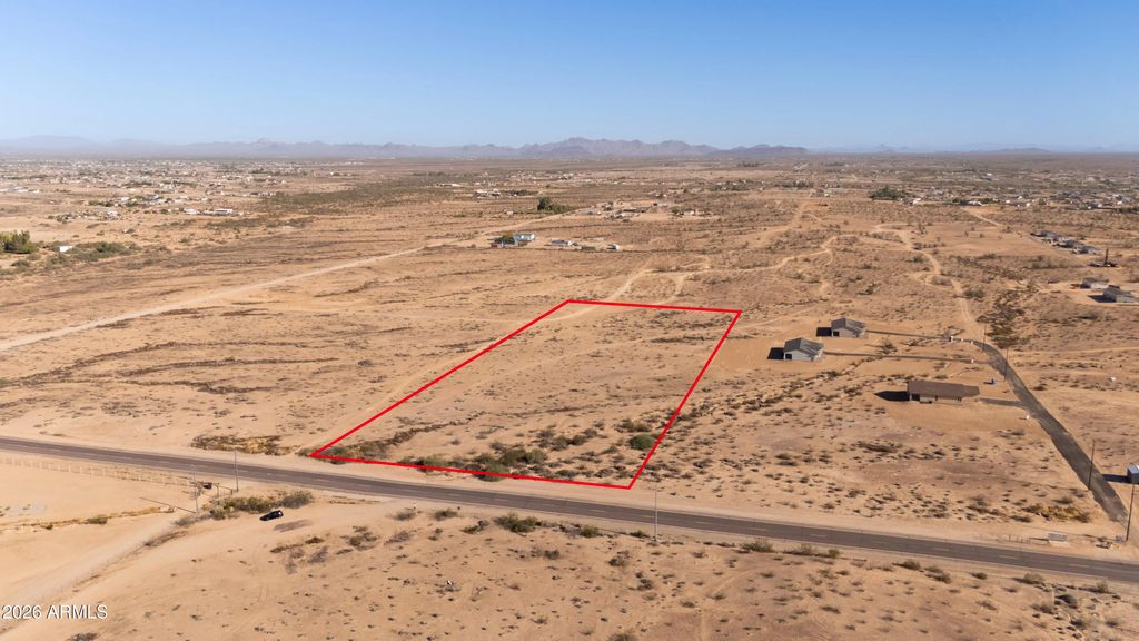 2002 S 355th Avenue (unit --), Tonopah