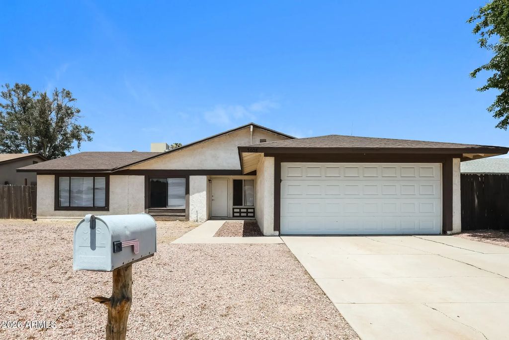 5608 W Alice Avenue, Glendale