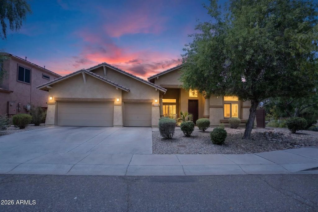 5217 W Spur Drive, Phoenix