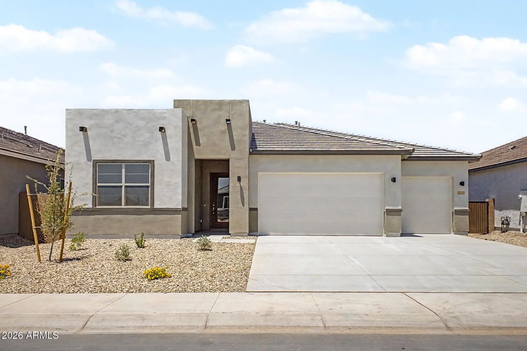 320 W Floyd Drive, San Tan Valley