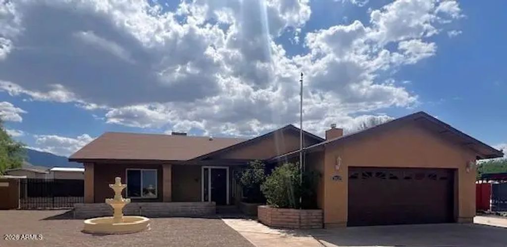3820 E Littler Court, Sierra Vista
