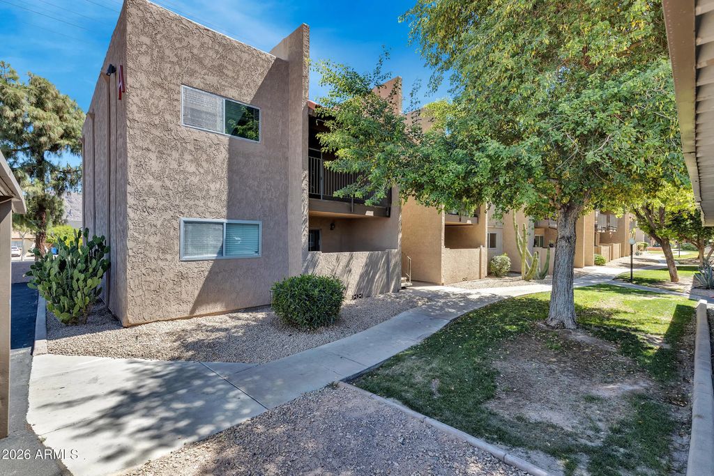 5525 E Thomas Road (unit A1), Phoenix