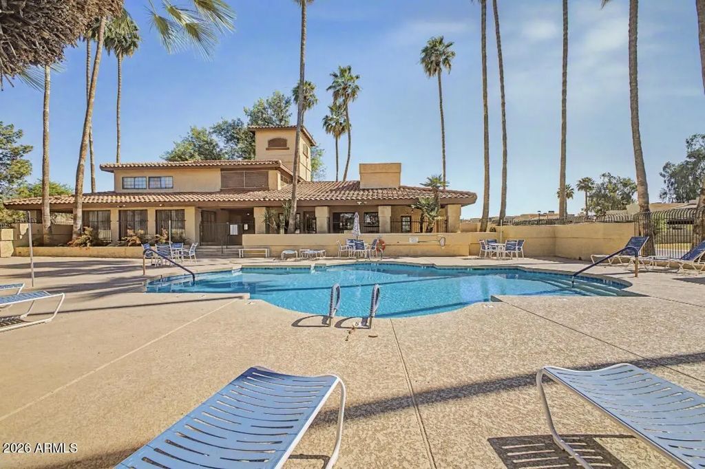 8301 N 21st Drive (unit F203), Phoenix