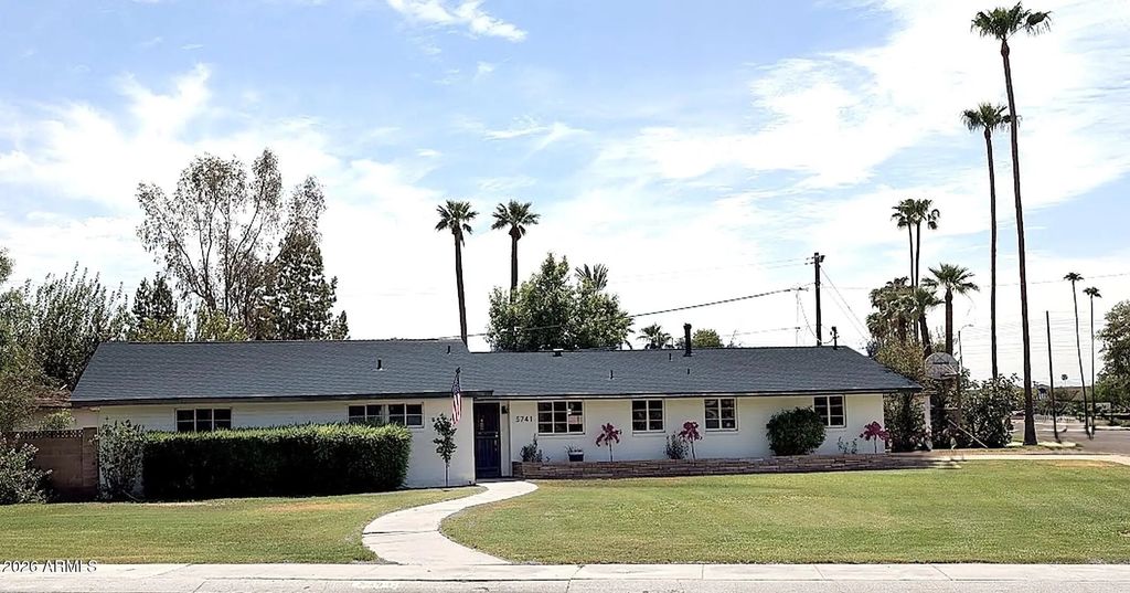 5741 W Harmont Drive, Glendale
