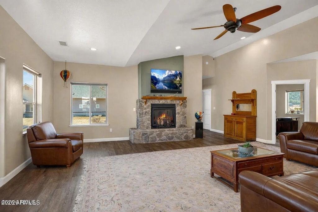 8951 Richfield Drive, Flagstaff