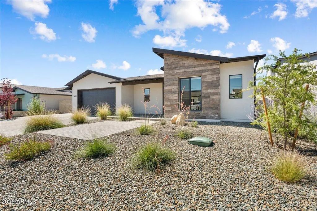 5072 N Jeffers Avenue, Prescott Valley