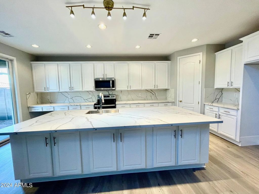 2116 E Chanute Pass, Phoenix