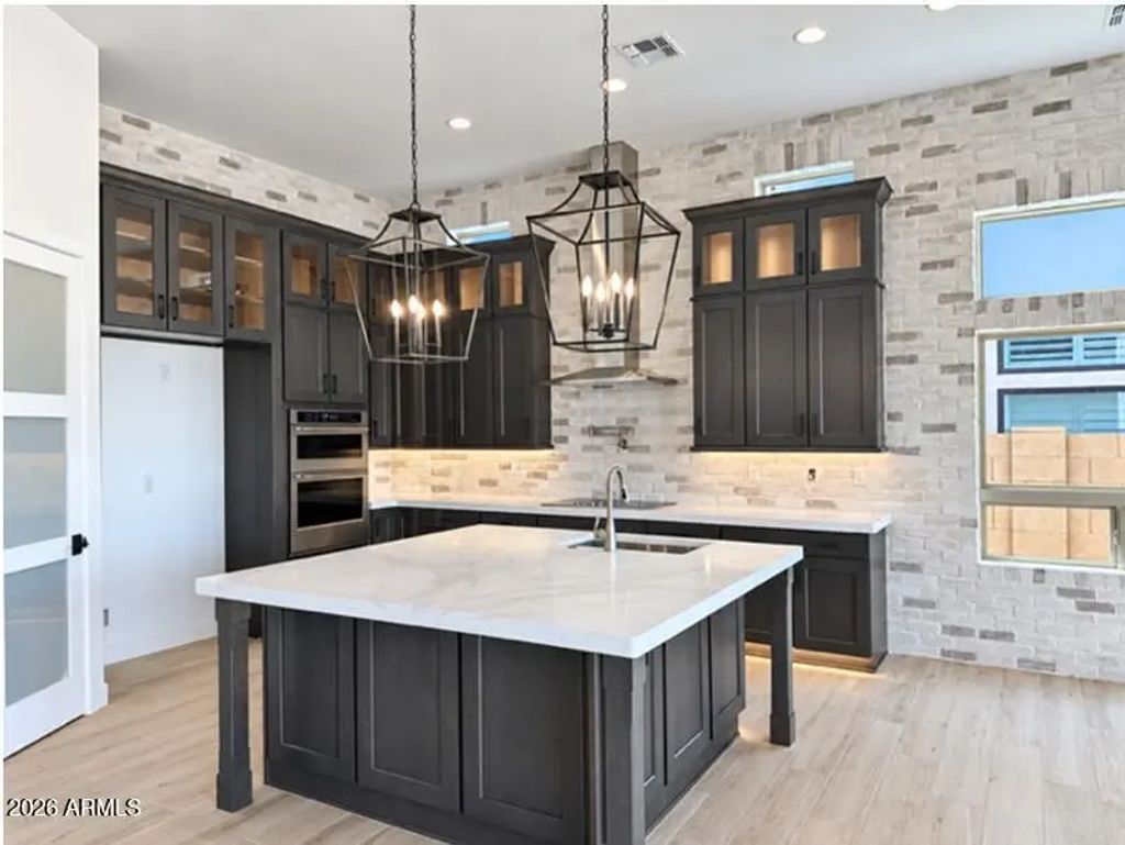 2540 E Presidio Street, Mesa
