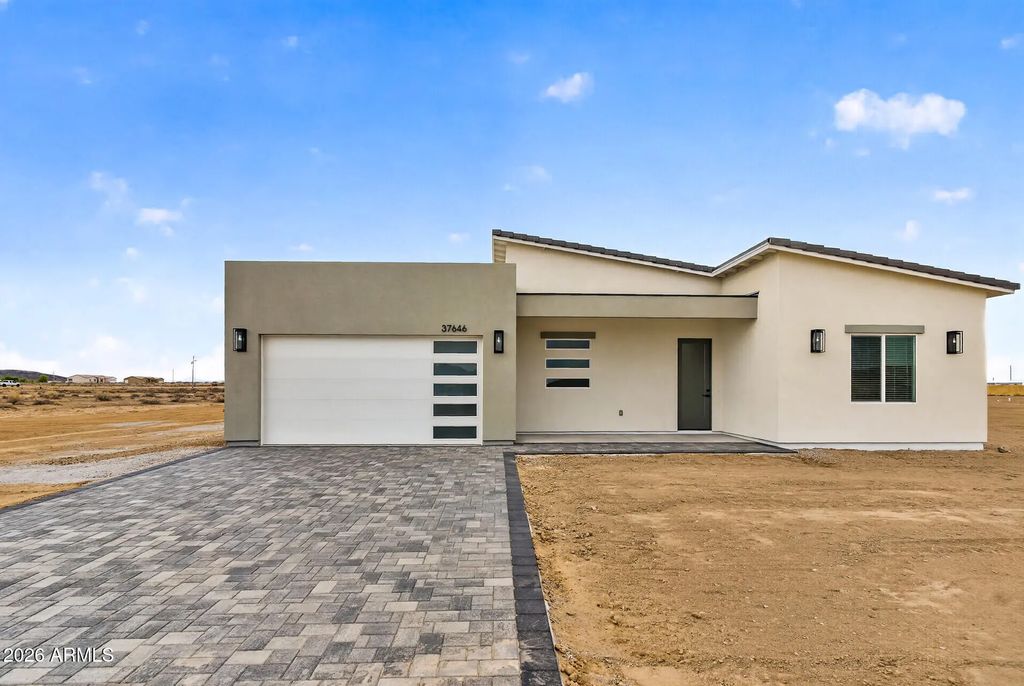 37646 W Illini Street, Tonopah