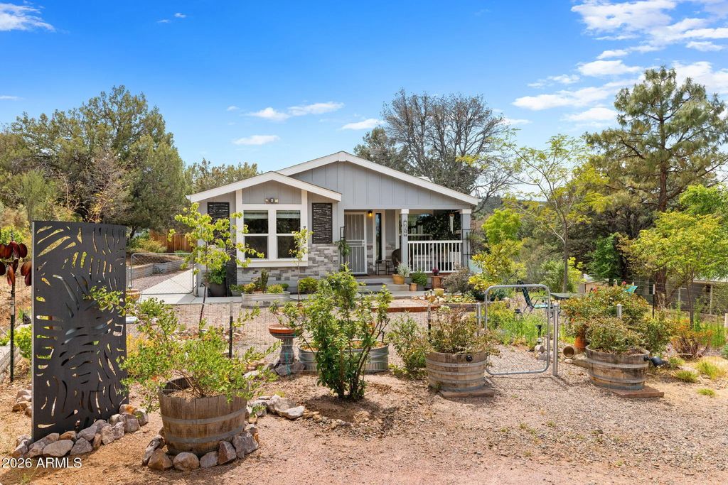 742 S Topaz Trail, Prescott