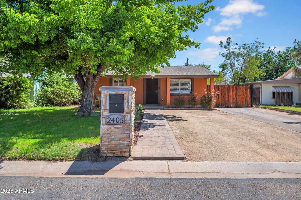 2405 N 27th Place, Phoenix