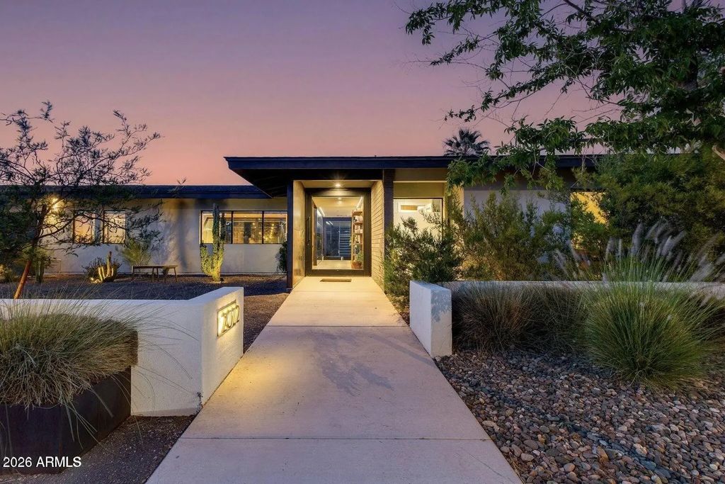 2022 E Gardenia Avenue, Phoenix