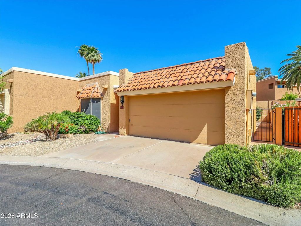 1010 E Becker Lane, Phoenix