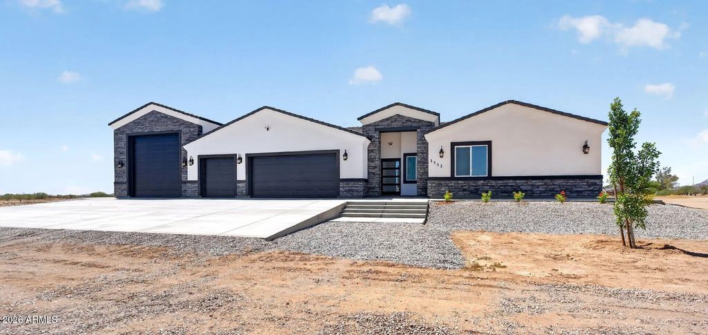 3533 N Saddle Vista Road, Tonopah