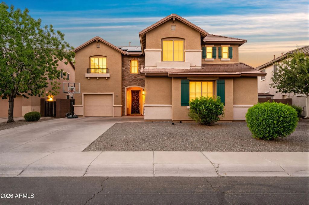 742 E Kingbird Drive, Gilbert