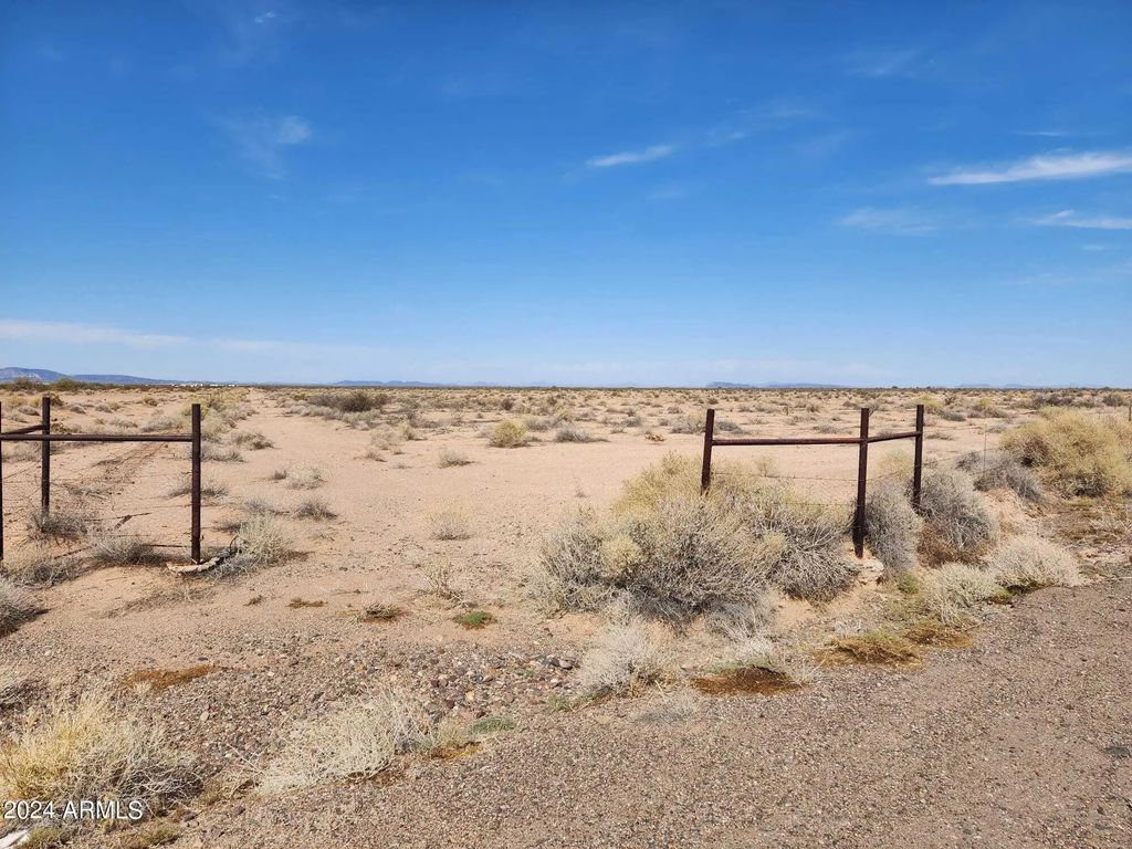 66xxx E I-8 Interstate Frontage -- (unit -), Dateland
